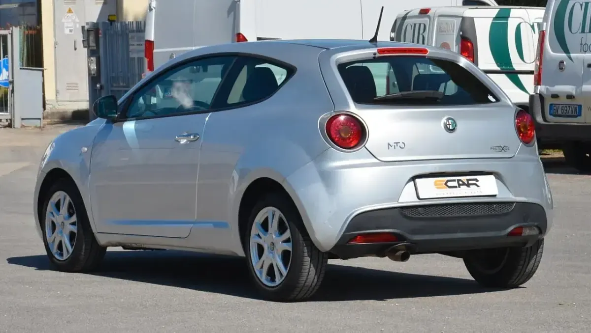 Gebraucht Alfa Romeo MiTo Distinctive 79 PS (58 kW) 2011 Silber Kleinwagen