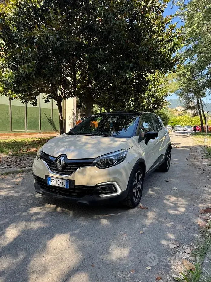 Usata Renault Captur Bose Edition 90 CV (66 kW) 2018 Beige SUV