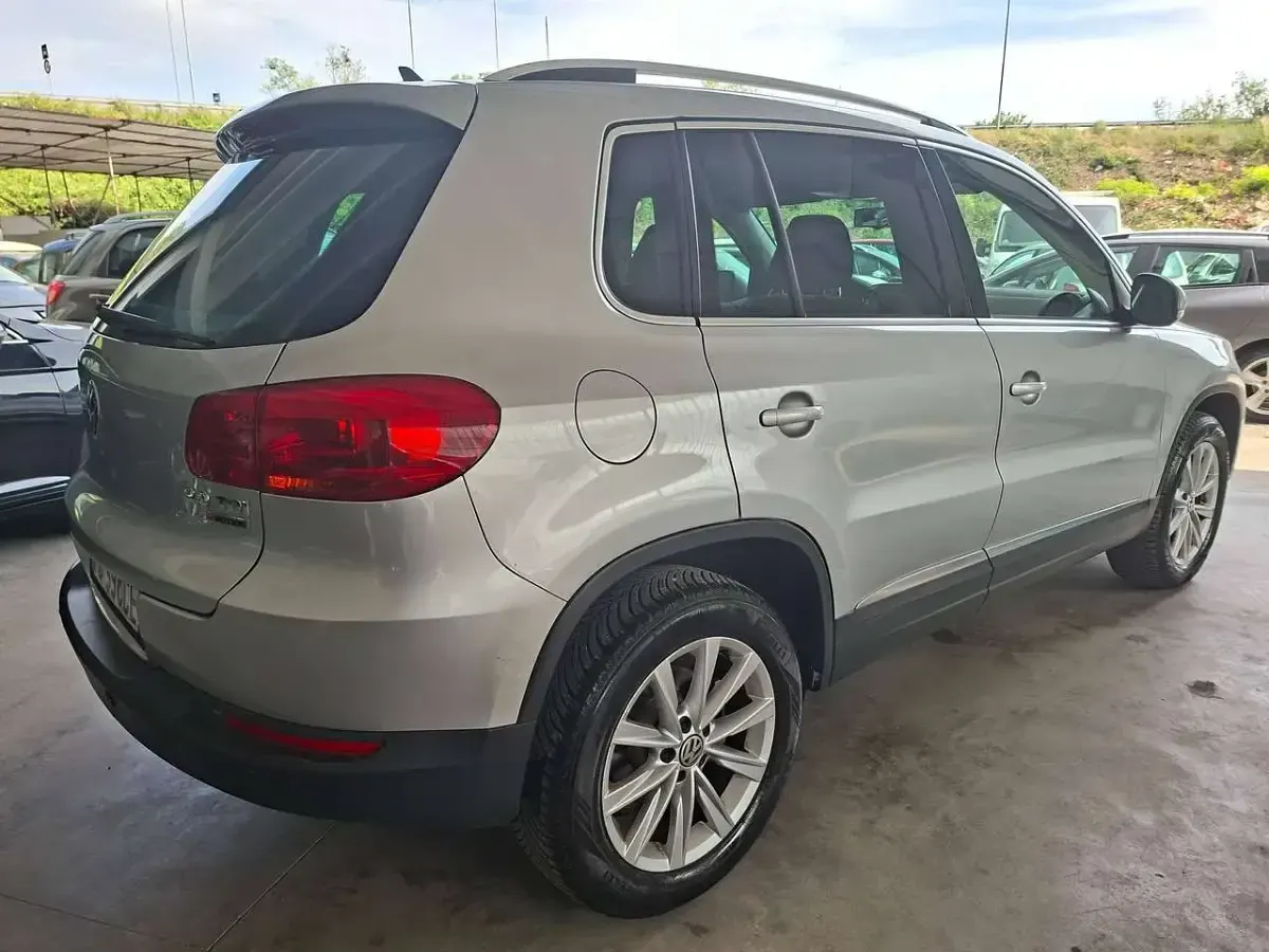 Usata VW Tiguan Sportline 150 CV (110 kW) 2015 Argento SUV