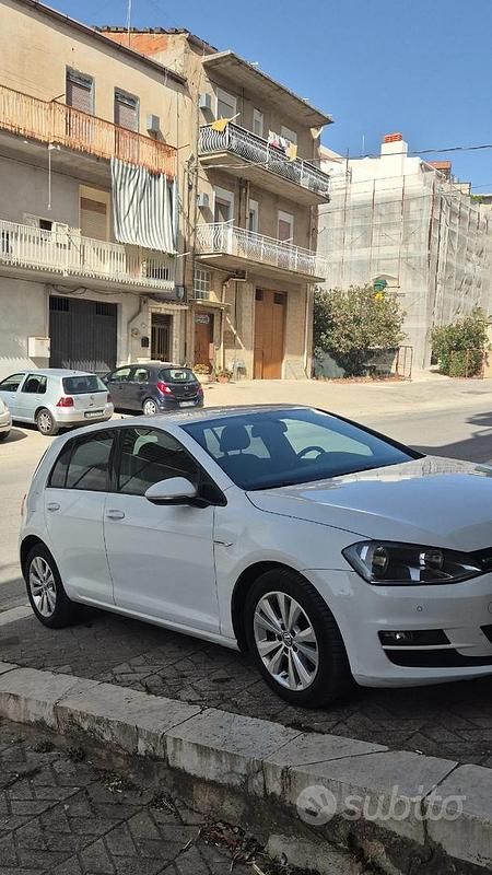 Usata VW Golf VII 115 CV (84 kW) 2015 Bianco Utilitaria