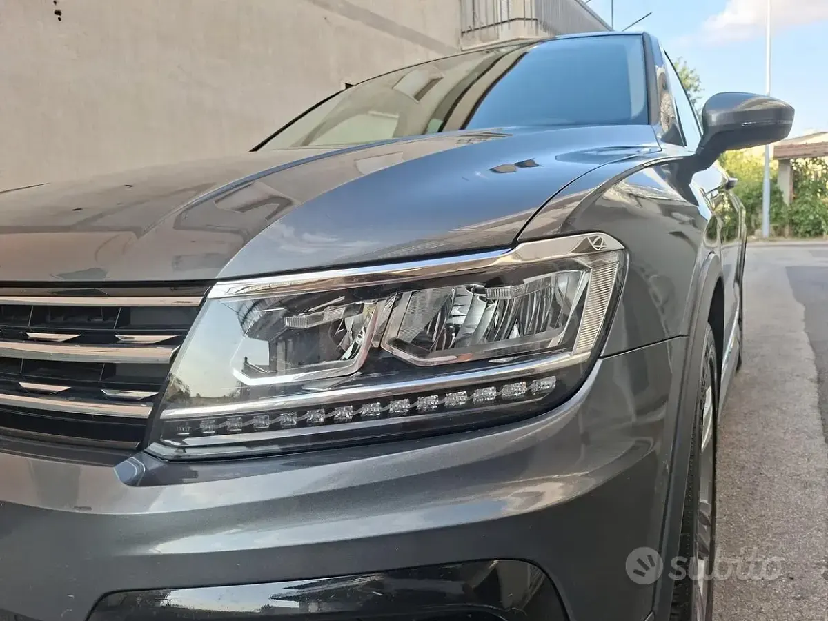 Usata VW Tiguan Business 116 CV (85 kW) 2019 Grigio SUV