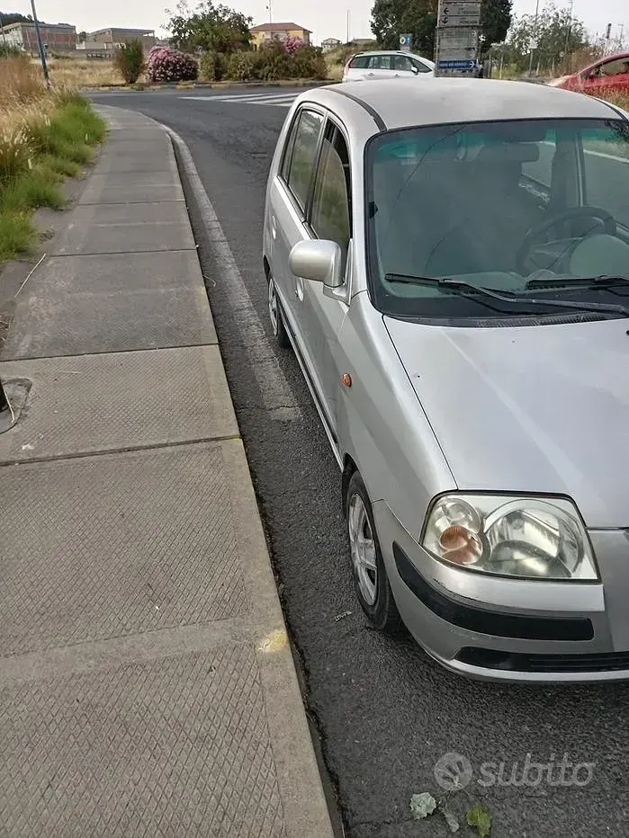 Usata Hyundai Atos 59 CV (43 kW) 2004 Grigio Utilitaria