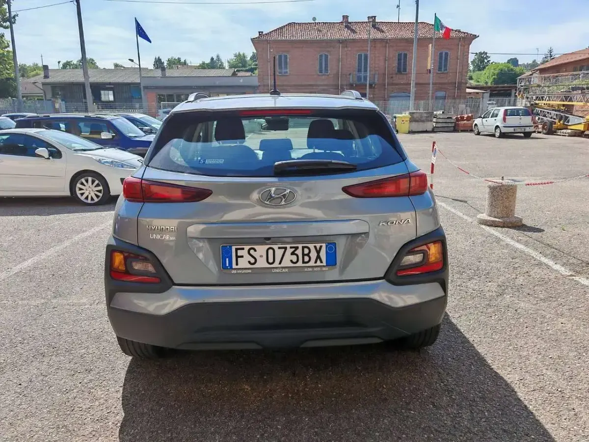 Usata Hyundai Kona 120 CV (88 kW) 2018 Grigio SUV