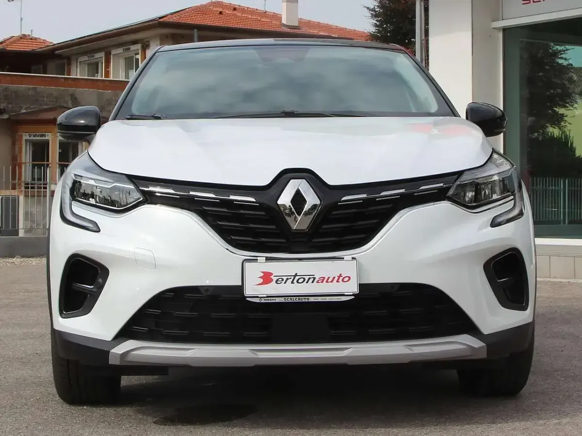 Usata Renault Captur Techno 94 CV (69 kW) 2023 Bianco perlato SUV