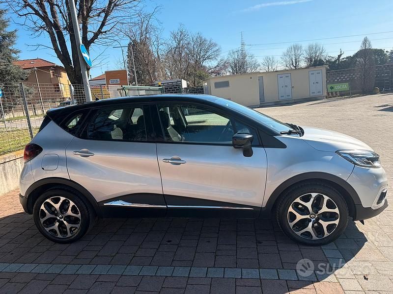Usata Renault Captur 90 CV (66 kW) 2018 Grigio SUV
