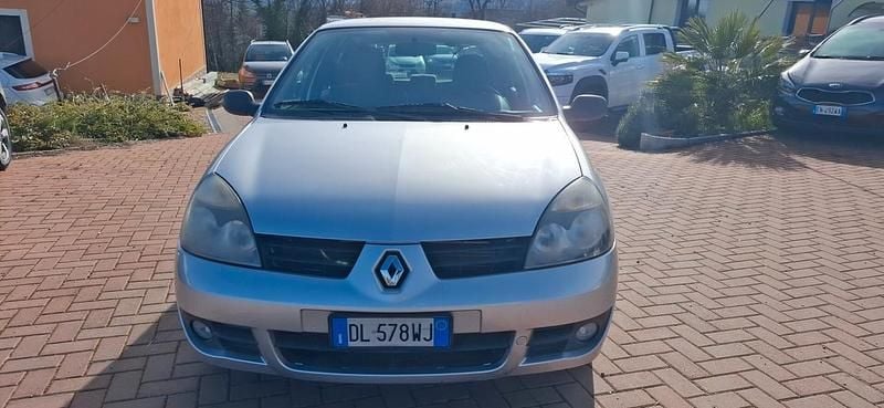 Usata Renault Clio II 58 CV (42 kW) 2008 Argento Berlina