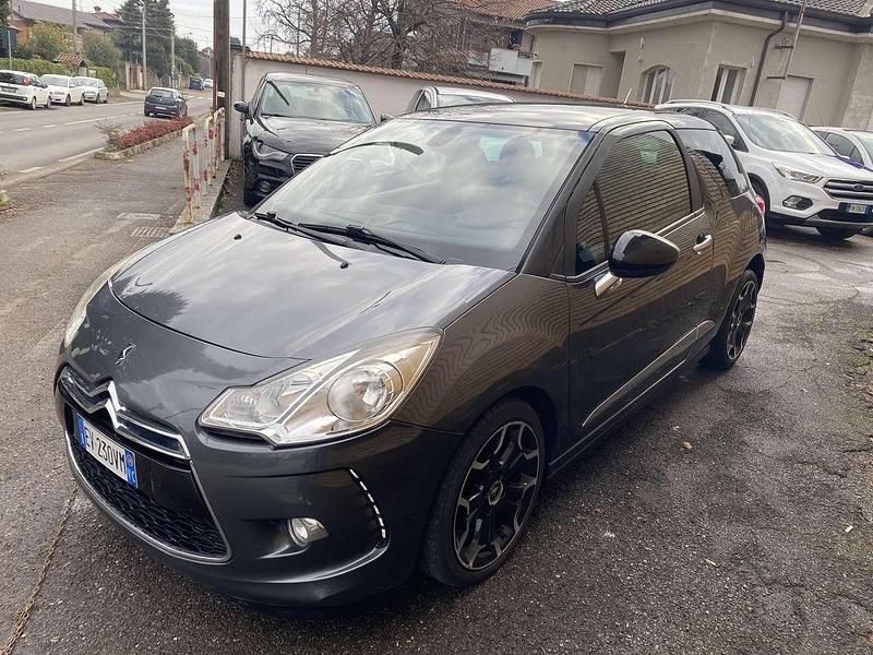 Usata Citroën DS3 So Chic 82 CV (60 kW) 2014 Grigio Berlina