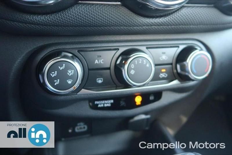 Usata Nissan Juke Acenta 114 CV (83 kW) 2022 Grigio SUV