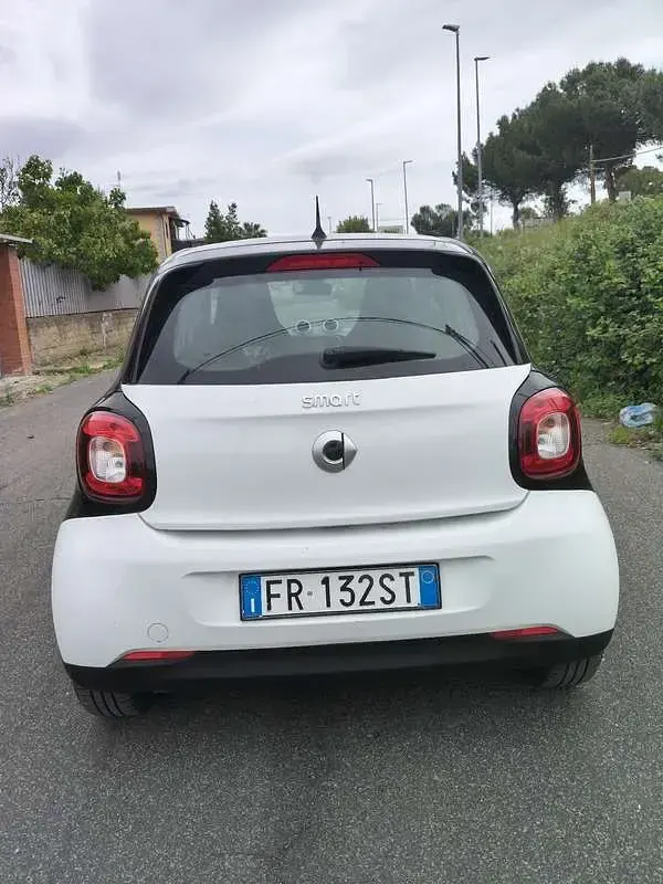 Usata Smart ForFour Prime 71 CV (52 kW) 2018 Bianco Utilitaria
