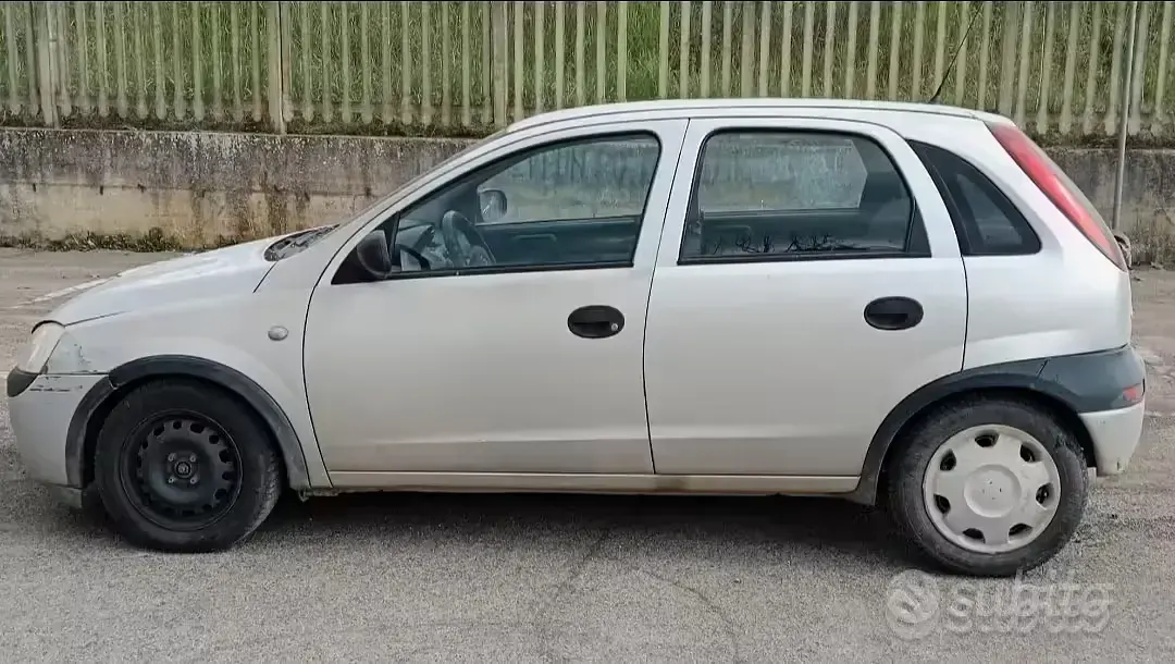 Usata Opel Corsa 75 CV (55 kW) 2003 Grigio Utilitaria