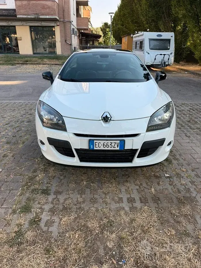 Usata Renault Mégane Cabriolet Luxe 131 CV (96 kW) 2010 Bianco Cabrio