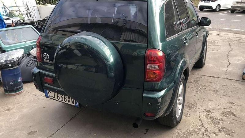 Usata Toyota RAV4 116 CV (85 kW) 2006 SUV