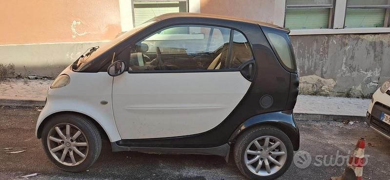 Usata 2000 Smart ForTwo Coupé Coupé | 1600 € - Immagine 1/4