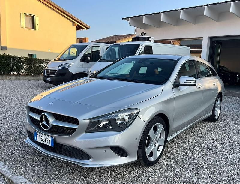 Usata Mercedes CLA180 Shooting Brake Premium 109 CV (80 kW) 2017 Argento Station wagon