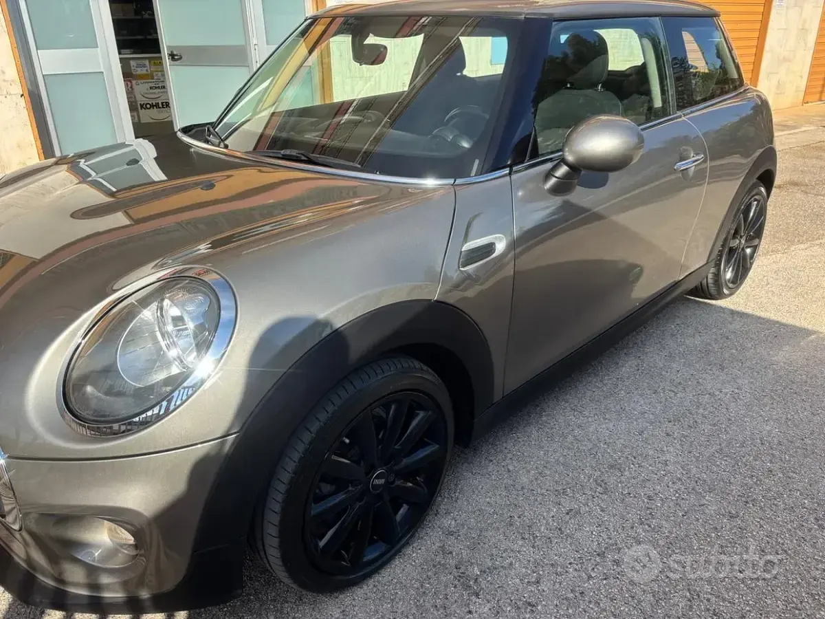 Usata Mini One D 95 CV (69 kW) 2016 Marrone Utilitaria