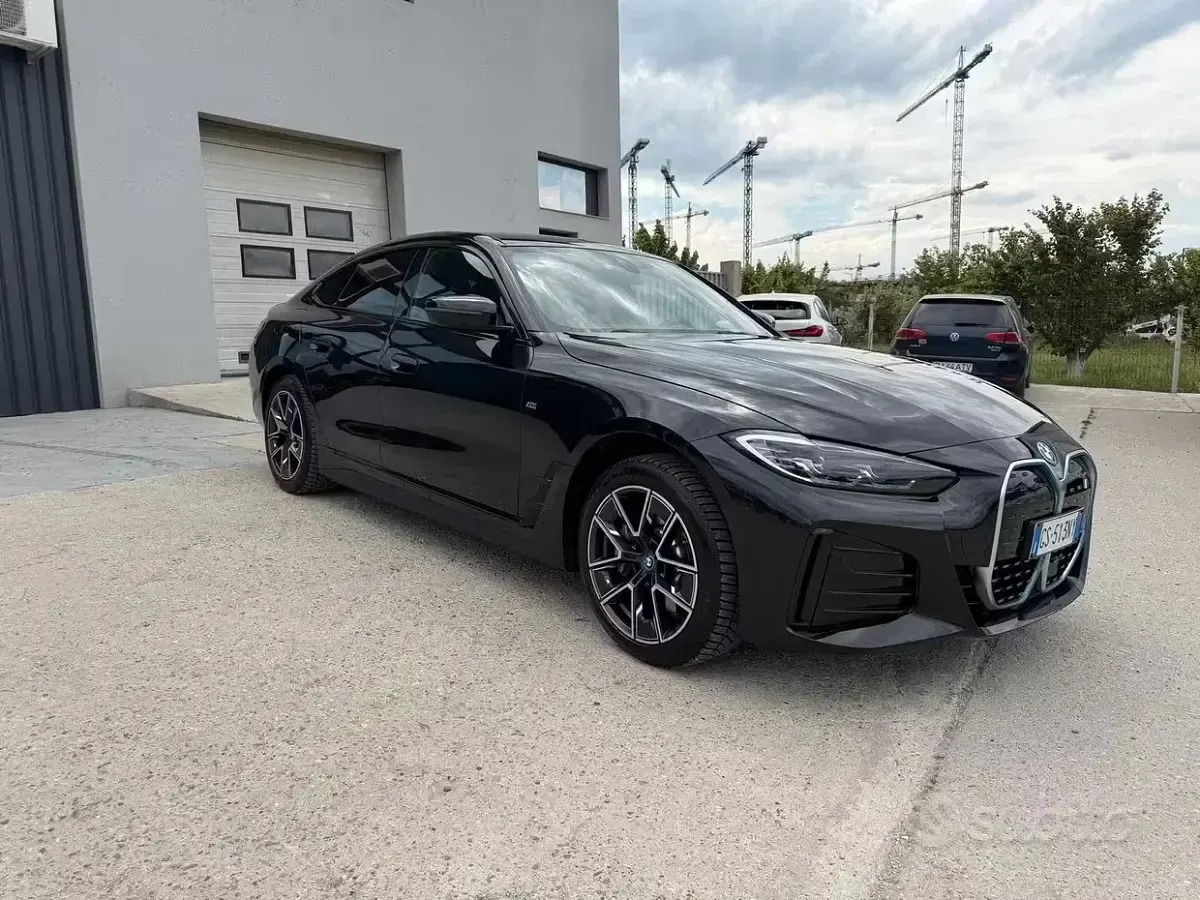 Usata BMW i4 M Sport 105 kW (143 CV) 2024 Nero Berlina
