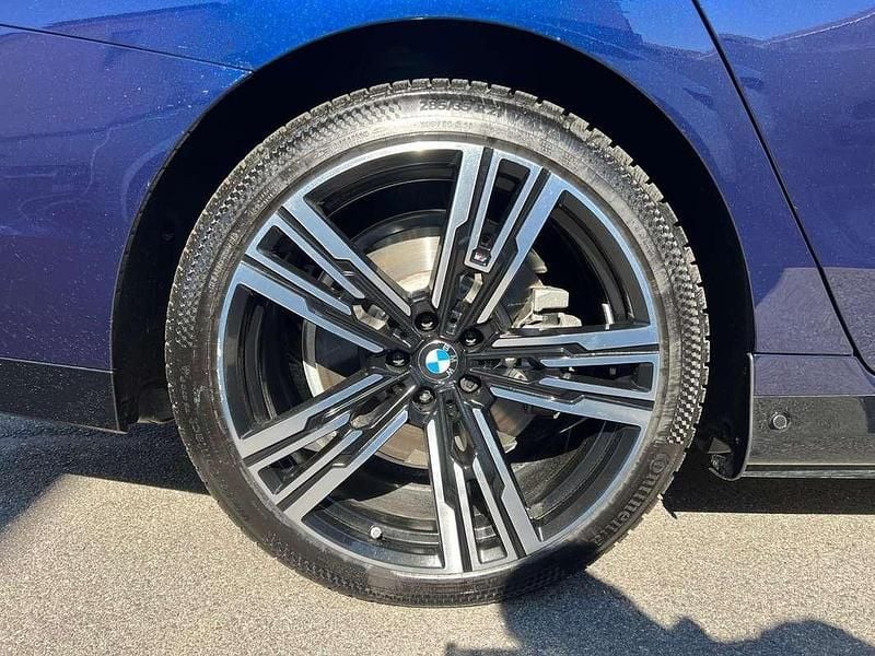 Usata BMW i7 M Sport 400 kW (544 CV) 2024 Blu/azzurro Berlina