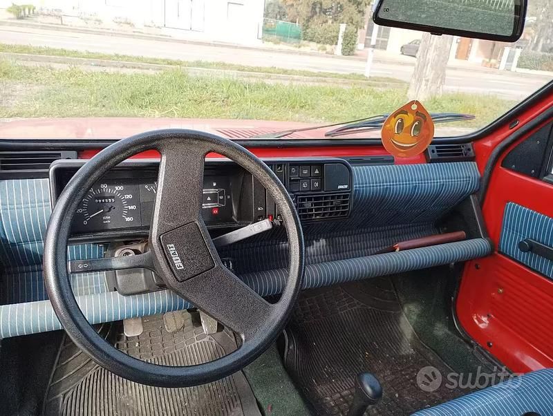 Usata Fiat Panda Young 34 CV (25 kW) 1989 Rosso Utilitaria