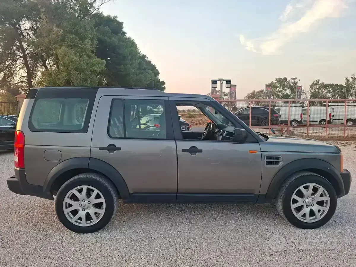 Usata Land Rover Discovery 3 HSE 190 CV (139 kW) 2009 Verde SUV