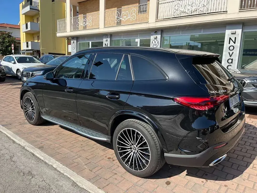 Usata Mercedes GLC220 Advanced 197 CV (144 kW) 2025 Nero SUV