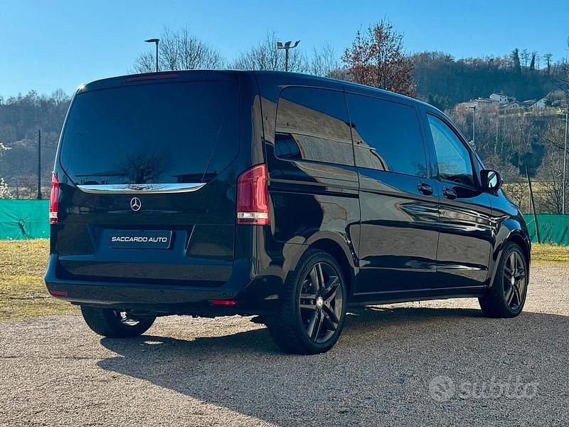 Usata Mercedes V250 Premium 190 CV (139 kW) 2016 Nero Monovolume