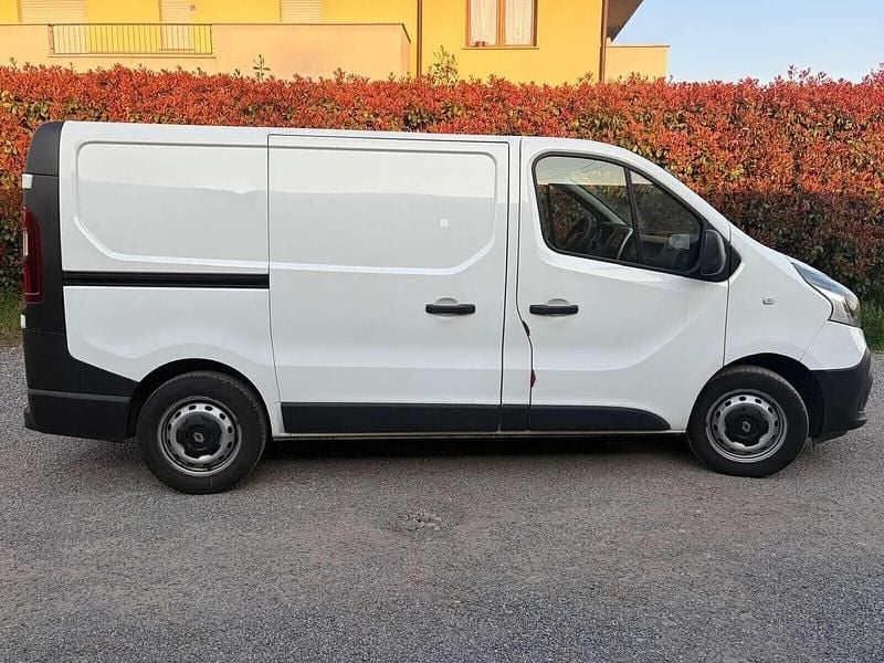 Begagnad Renault Trafic 125 HK (91 kW) 2017 Vit Minibuss