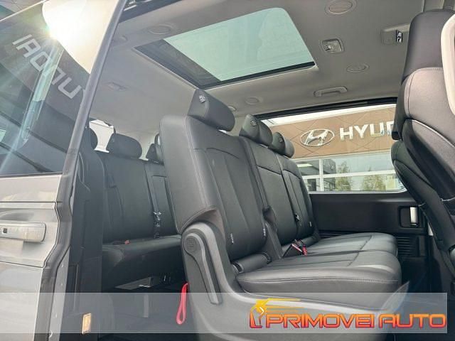 Usata Hyundai Staria 177 CV (130 kW) 2024 Argento Monovolume