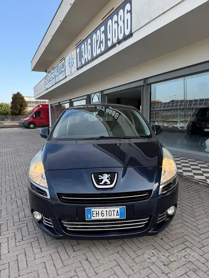 Usata Peugeot 5008 Business-Line 150 CV (110 kW) 2011 Blu Monovolume