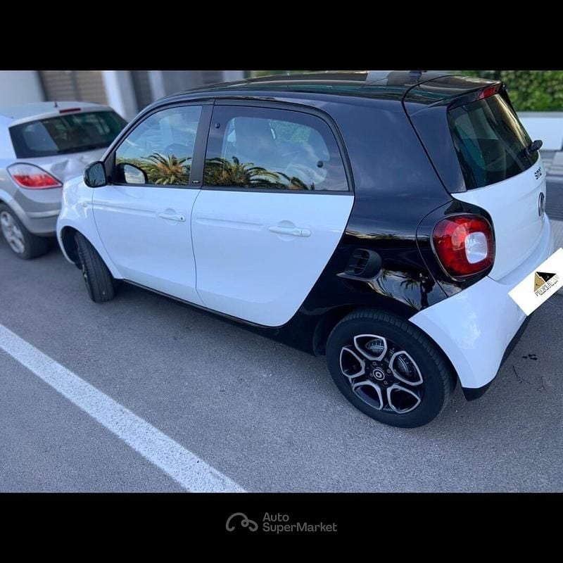 Bianco Usata 2015 Smart ForFour Prime Utilitaria | 8950 € (Buon prezzo) - Immagine 1/4