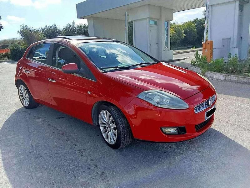 Usata 2011 Fiat Bravo Due volumi | 5000 € (Cara) - Immagine 1/4