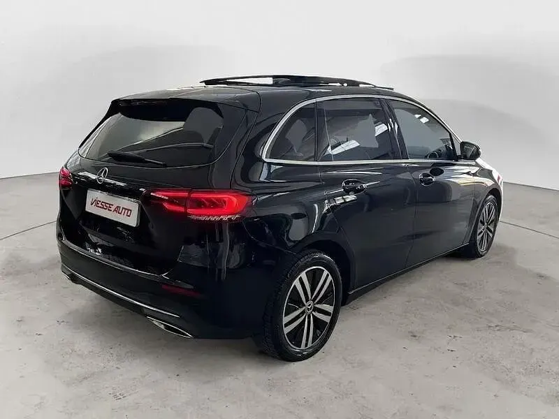 Usata Mercedes B160 95 CV (69 kW) 2020 Nero Utilitaria