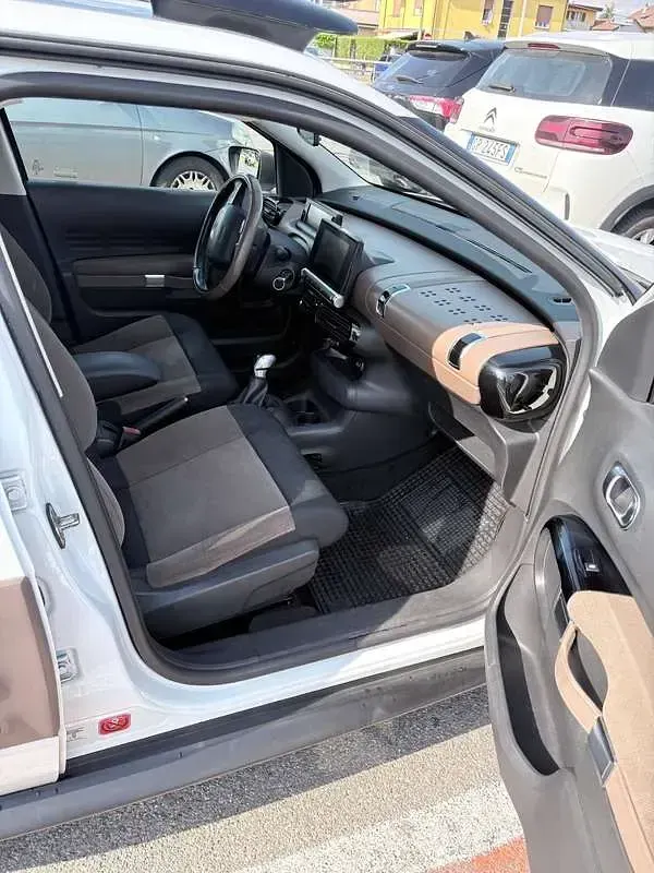Usata Citroën C4 Shine Edition 99 CV (72 kW) 2015 Bianco SUV