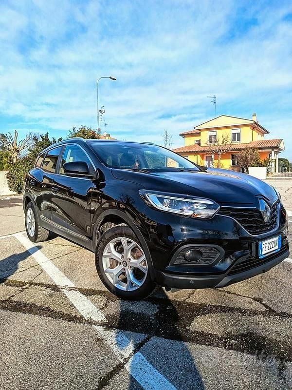 Nero Usata 2019 Renault Kadjar SUV | 13.500 € (Buon prezzo) - Immagine 1/4