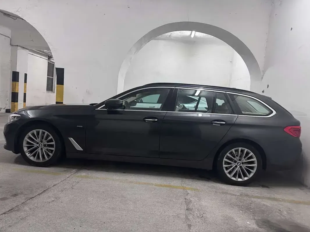 Usata BMW 520 Luxury Line 190 CV (139 kW) 2018 Grigio Station wagon