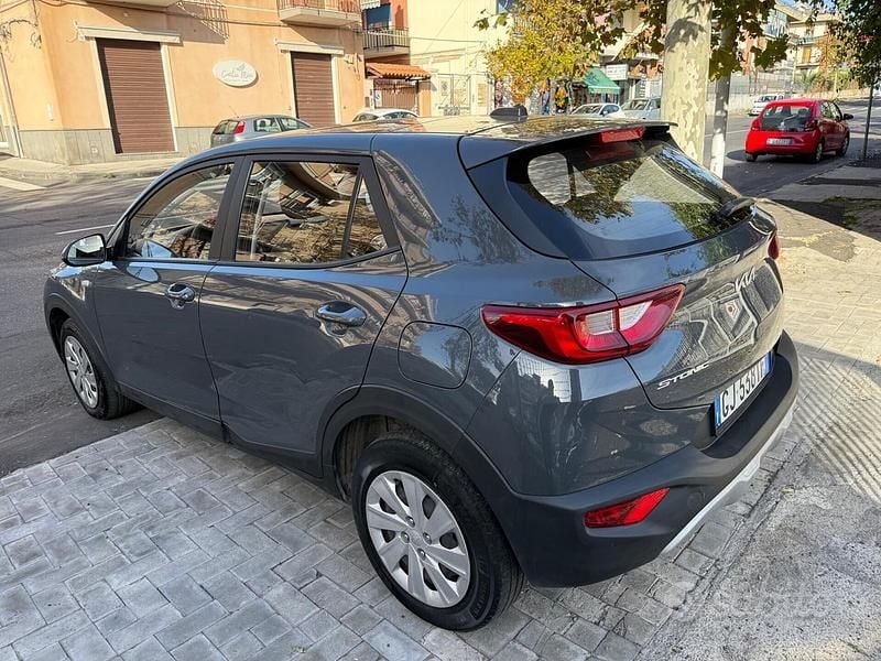 Usata Kia Stonic Style 84 CV (61 kW) 2022 Grigio SUV