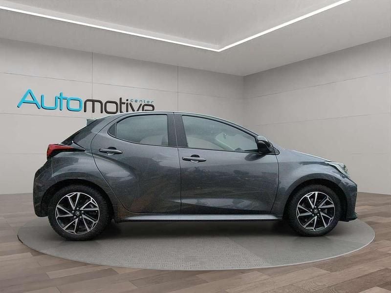 Usata Toyota Yaris Hybrid Trend 92 CV (67 kW) 2021 Other Berlina
