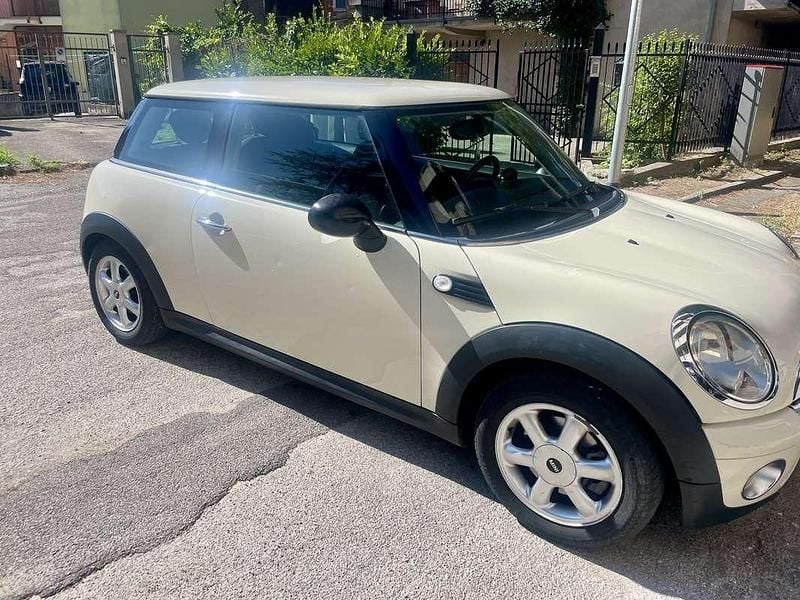 Usata Mini ONE 75 CV (55 kW) 2010 Utilitaria