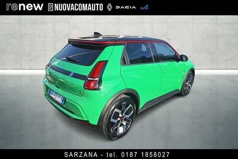 Usata Renault R5 Komfort 110 kW (150 CV) 2025 Nero Utilitaria