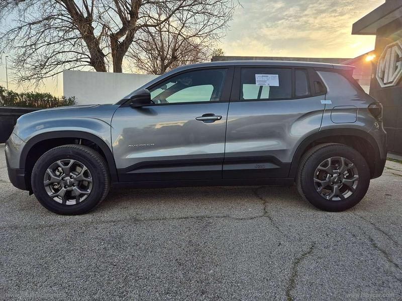Nuova Jeep Avenger Altitude 101 CV (74 kW) 2026 Grigio SUV