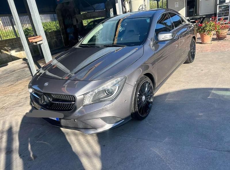 Usata Mercedes CLA220 Premium 170 CV (125 kW) 2013 Berlina