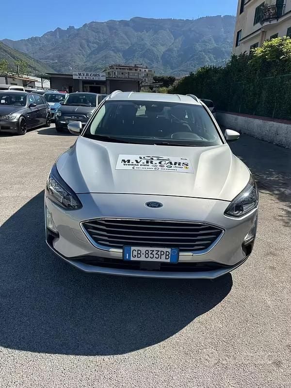 Usata Ford Focus Business Edition 125 CV (91 kW) 2020 Grigio Station wagon