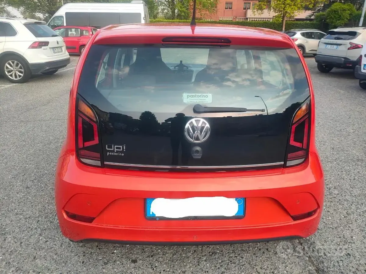 Usata VW up! Highline 75 CV (55 kW) 2017 Arancione Utilitaria