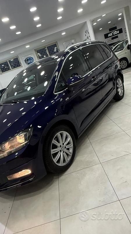 Occasion VW Touran Highline 116 PK (85 kW) 2020 Blauw MPV