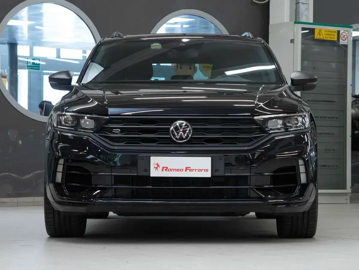 Usata VW T-Roc R 300 CV (220 kW) 2020 Nero perla metallizzato SUV