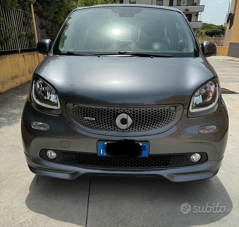 Usata Smart ForFour Brabus Xclusive 109 CV (80 kW) 2018 Grigio Utilitaria