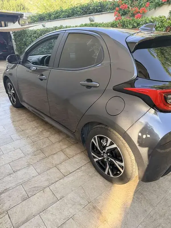 Usata Toyota Yaris Hybrid Trend 92 CV (67 kW) 2024 Berlina