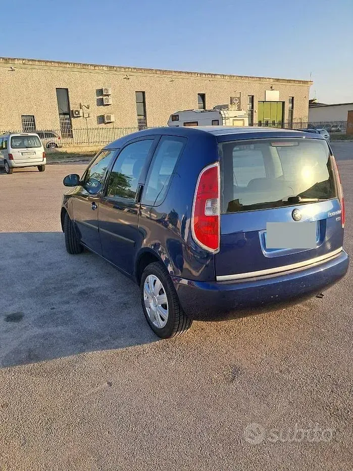 Usata Skoda Roomster 80 CV (58 kW) 2009 Bluazzurro Monovolume