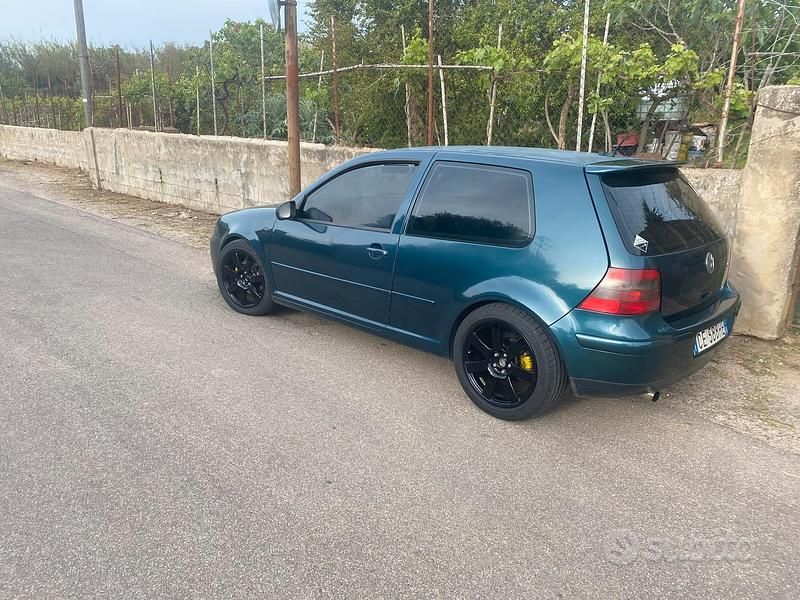 Usata VW Golf IV 150 CV (110 kW) 2003 Utilitaria