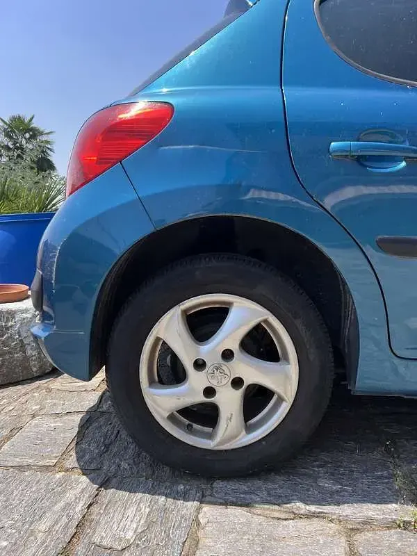 Usata Peugeot 207 73 CV (53 kW) 2009 Berlina