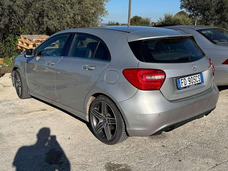 Usata Mercedes 200 136 CV (100 kW) 2013 Argento Berlina